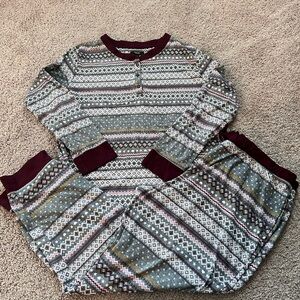 Simply Vera Vera Wang Women’s  Pajama Set in Gray and Burgundy  Size XXL